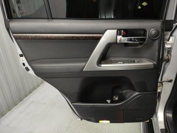 Toyota Land Cruiser 200 Series Рестайлинг 1 с пробегом 2013 года, цена 3 200 000 рублей, 240350 км, внедорожник, Автокод Объявления