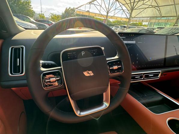 Новый Li Auto (Lixiang) L9 I Рестайлинг 2024 года, цена 8 100 000 рублей, внедорожник, Автокод Объявления