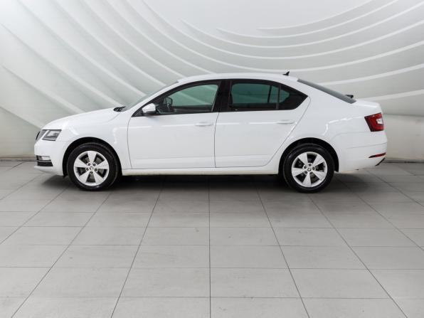 Skoda Octavia III (A7) Рестайлинг с пробегом 2020 года, цена 1 938 000 рублей, 157722 км, лифтбек, Автокод Объявления