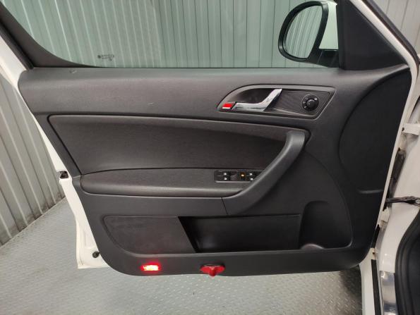 Skoda Yeti I Рестайлинг с пробегом 2014 года, цена 1 150 000 рублей, 123200 км, внедорожник, Автокод Объявления