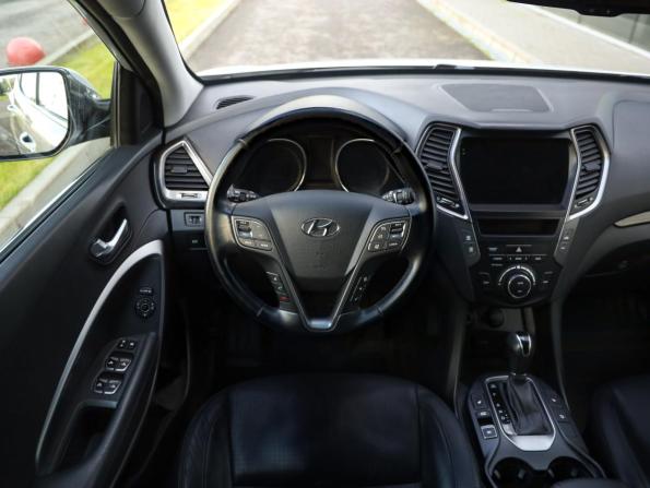 Hyundai Santa Fe III с пробегом 2012 года, цена 1 369 000 рублей, 296865 км, внедорожник, Автокод Объявления