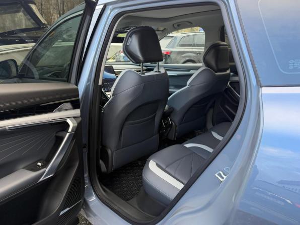 Geely Atlas II с пробегом 2023 года, цена 2 949 000 рублей, 1142 км, внедорожник, Автокод Объявления