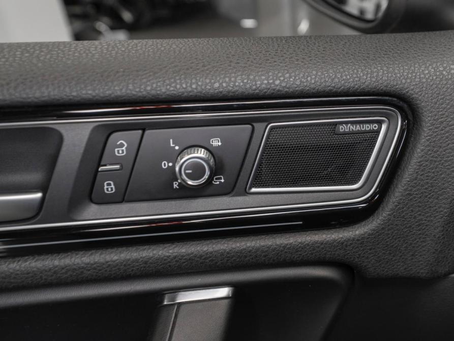 Volkswagen Touareg II Рестайлинг Москва  - изображение 18