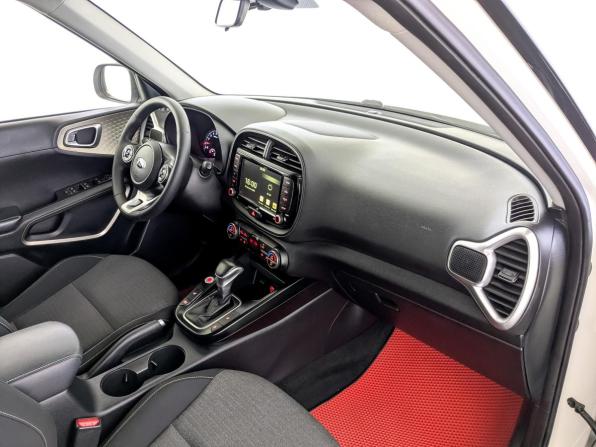 Kia Soul III с пробегом 2021 года, цена 1 850 000 рублей, 124271 км, хэтчбек, Автокод Объявления