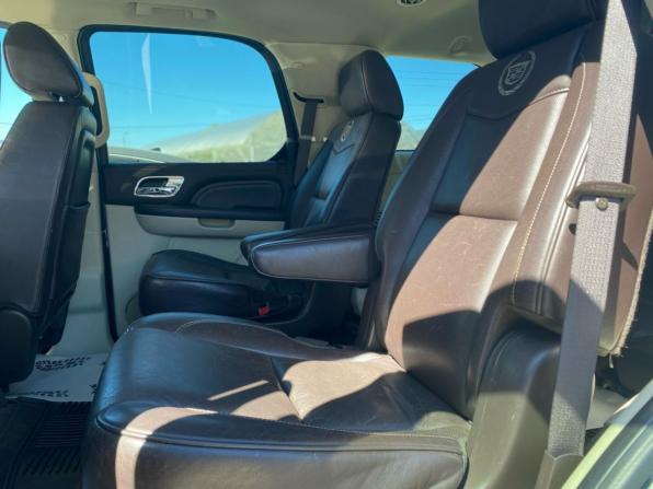 Cadillac Escalade III с пробегом 2011 года, цена 2 080 000 рублей, 213187 км, внедорожник, Автокод Объявления