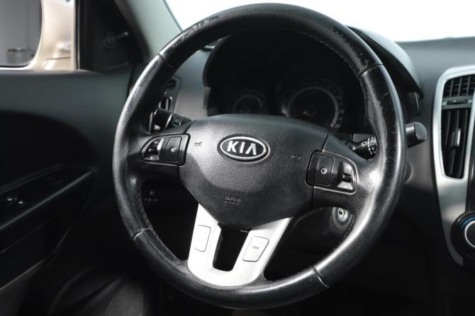 Kia Ceed I Рестайлинг с пробегом 2010 года, цена 649 000 рублей, 301121 км, хэтчбек, Автокод Объявления