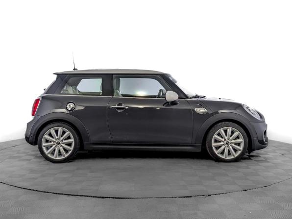 Mini Hatch III (F55/F56) с пробегом 2016 года, цена 2 010 000 рублей, 68903 км, хэтчбек, Автокод Объявления