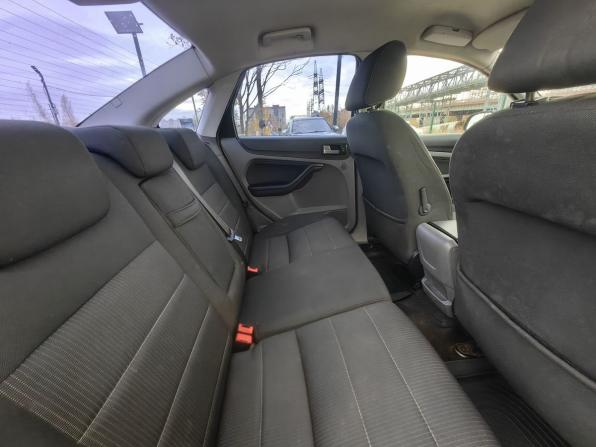 Ford Focus II Рестайлинг с пробегом 2010 года, цена 429 000 рублей, 243000 км, седан, Автокод Объявления