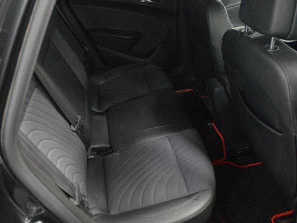 Opel Astra J Рестайлинг с пробегом 2014 года, цена 515 000 рублей, 261440 км, седан, Автокод Объявления