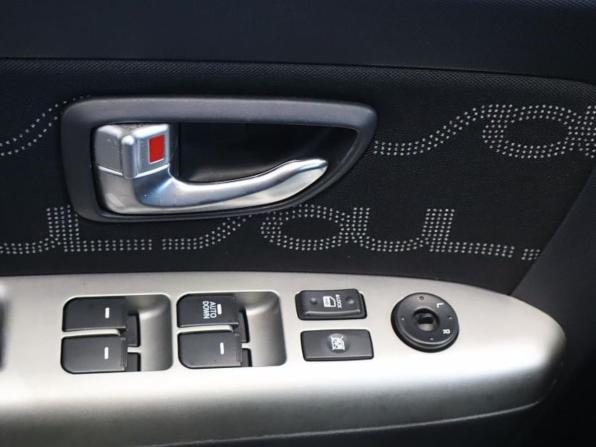 Kia Soul I Рестайлинг с пробегом 2013 года, цена 922 000 рублей, 109268 км, хэтчбек, Автокод Объявления