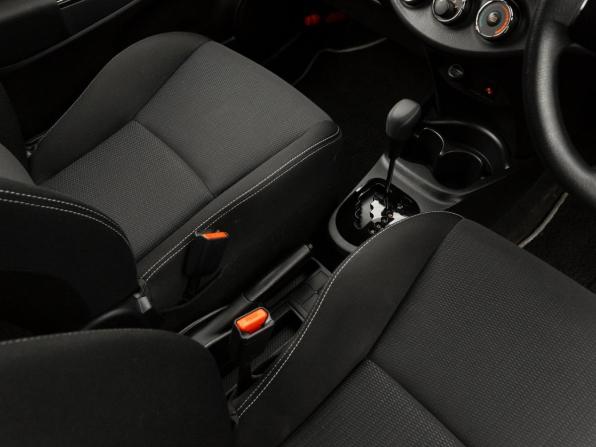 Toyota Vitz III (XP130) Рестайлинг с пробегом 2018 года, цена 1 050 000 рублей, 53960 км, хэтчбек, Автокод Объявления