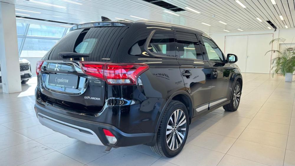 Mitsubishi Outlander III Рестайлинг 3 Санкт-Петербург  - изображение 2