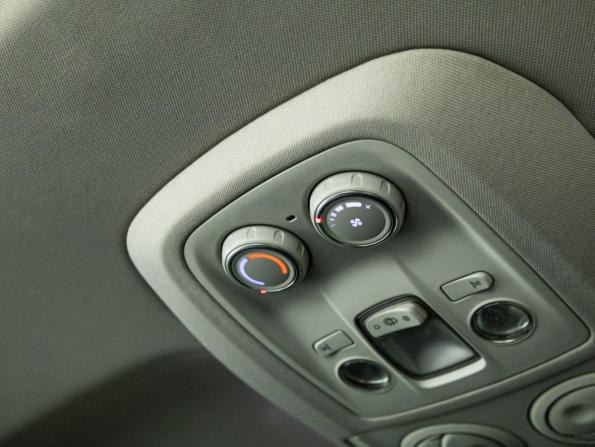 Peugeot Traveller I с пробегом 2019 года, цена 2 499 700 рублей, 212215 км, минивэн, Автокод Объявления