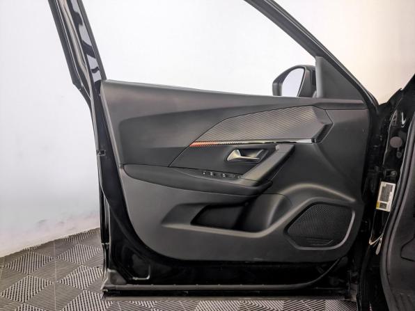 Peugeot 2008 II с пробегом 2021 года, цена 1 770 000 рублей, 118589 км, внедорожник, Автокод Объявления