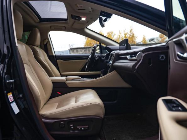 Lexus RX IV Рестайлинг с пробегом 2019 года, цена 4 399 777 рублей, 96637 км, внедорожник, Автокод Объявления