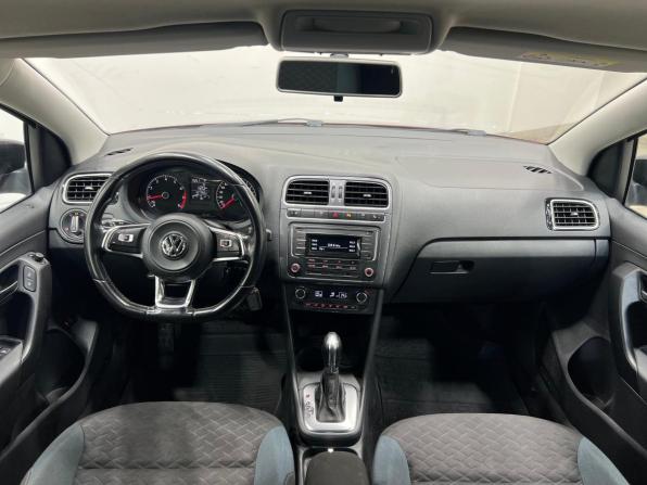 Volkswagen Polo V Рестайлинг с пробегом 2020 года, цена 1 250 000 рублей, 127000 км, седан, Автокод Объявления