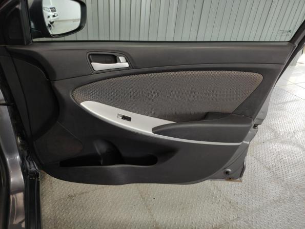 Hyundai Solaris I с пробегом 2012 года, цена 650 000 рублей, 155000 км, седан, Автокод Объявления