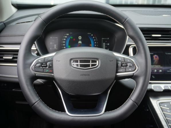 Geely Atlas Pro с пробегом 2023 года, цена 2 276 000 рублей, 19420 км, внедорожник, Автокод Объявления