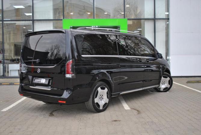Mercedes-Benz V-Класс III (W447) Рестайлинг 2 с пробегом 2025 года, цена 13 490 000 рублей, 700 км, минивэн, Автокод Объявления