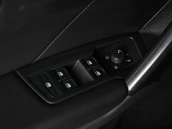 Volkswagen Tiguan II Рестайлинг с пробегом 2021 года, цена 2 999 000 рублей, 82694 км, внедорожник, Автокод Объявления