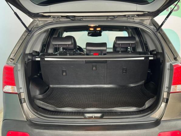 Kia Sorento II с пробегом 2010 года, цена 1 350 000 рублей, 178150 км, внедорожник, Автокод Объявления