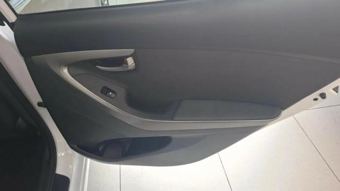 Hyundai Elantra V (MD) Рестайлинг с пробегом 2015 года, цена 1 178 000 рублей, 151600 км, седан, Автокод Объявления