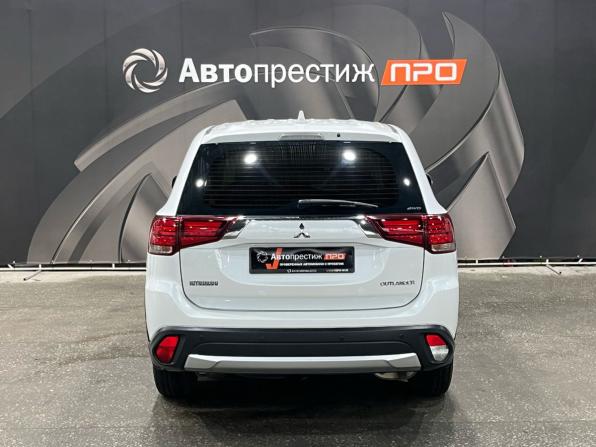 Mitsubishi Outlander III Рестайлинг 2 с пробегом 2017 года, цена 1 890 000 рублей, 113952 км, внедорожник, Автокод Объявления