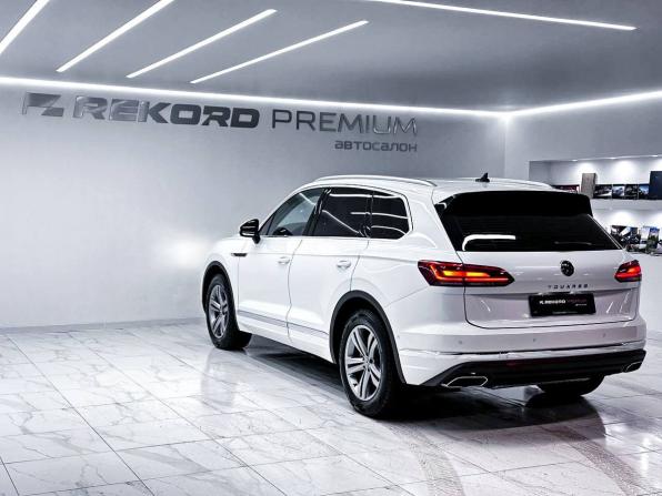 Volkswagen Touareg III с пробегом 2021 года, цена 5 550 000 рублей, 102693 км, внедорожник, Автокод Объявления