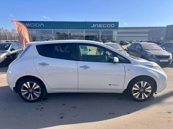 Nissan Leaf I (ZE0/AZE0) с пробегом 2013 года, цена 681 300 рублей, 101885 км, хэтчбек, Автокод Объявления