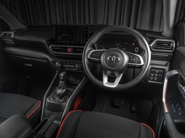 Toyota Raize I с пробегом 2020 года, цена 1 849 000 рублей, 54004 км, внедорожник, Автокод Объявления