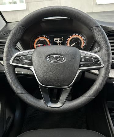 Lada (ВАЗ) Vesta I Рестайлинг (NG) с пробегом 2023 года, цена 1 270 000 рублей, 18000 км, седан, Автокод Объявления