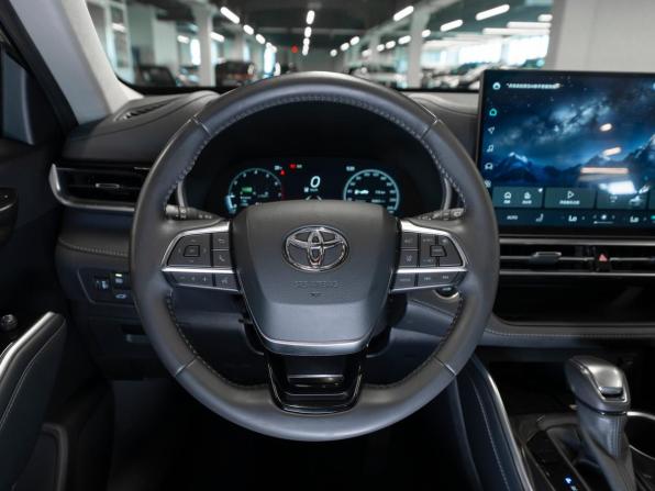 Toyota Highlander IV (XU70) с пробегом 2025 года, цена 5 000 000 рублей, 8000 км, внедорожник, Автокод Объявления