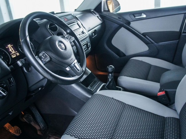 Volkswagen Tiguan I с пробегом 2010 года, цена 950 000 рублей, 223000 км, внедорожник, Автокод Объявления