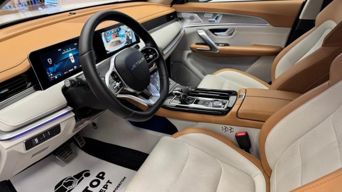 JETOUR X70+ I Рестайлинг с пробегом 2024 года, цена 2 725 000 рублей, 1742 км, внедорожник, Автокод Объявления