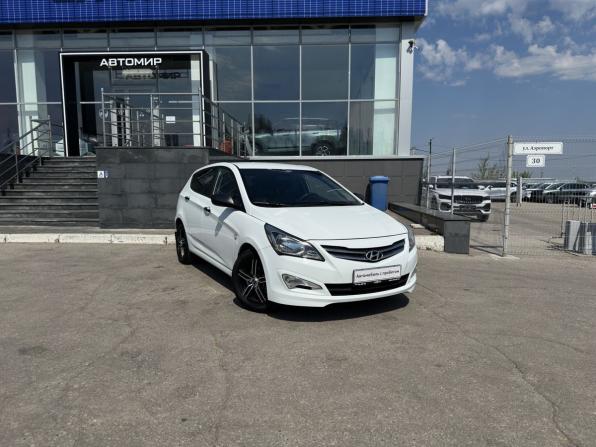 Hyundai Solaris I Рестайлинг с пробегом 2015 года, цена 940 000 рублей, 150871 км, хэтчбек, Автокод Объявления