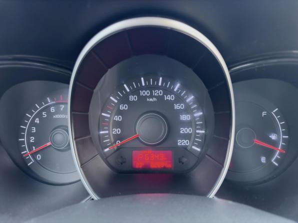 Kia Rio III Рестайлинг с пробегом 2015 года, цена 913 000 рублей, 162629 км, седан, Автокод Объявления