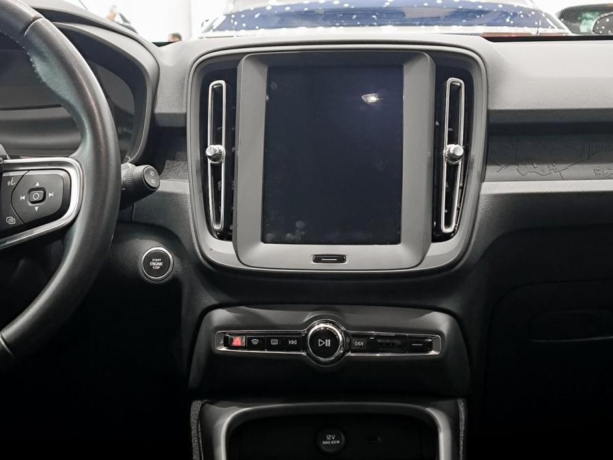 Volvo XC40 I Казань  - изображение 18