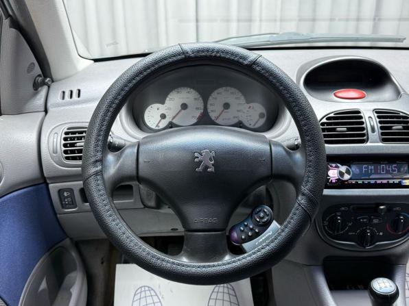 Peugeot 206 с пробегом 2002 года, цена 269 000 рублей, 181000 км, хэтчбек, Автокод Объявления