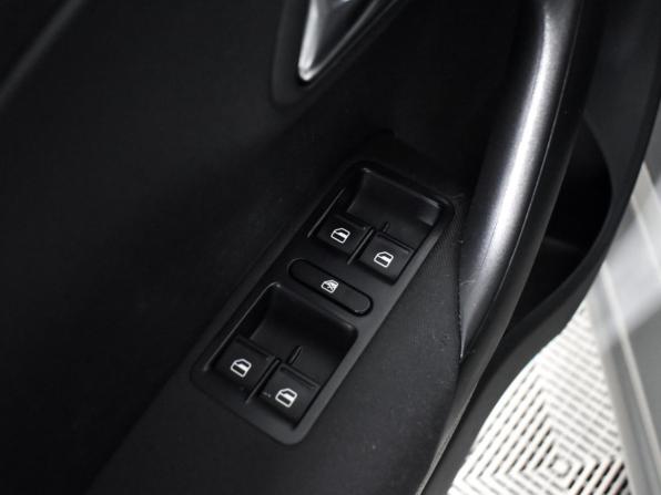 Volkswagen Polo V с пробегом 2012 года, цена 685 000 рублей, 159394 км, седан, Автокод Объявления