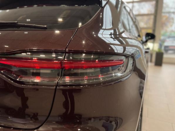 Porsche Macan I Рестайлинг с пробегом 2019 года, цена 3 649 000 рублей, 176000 км, внедорожник, Автокод Объявления