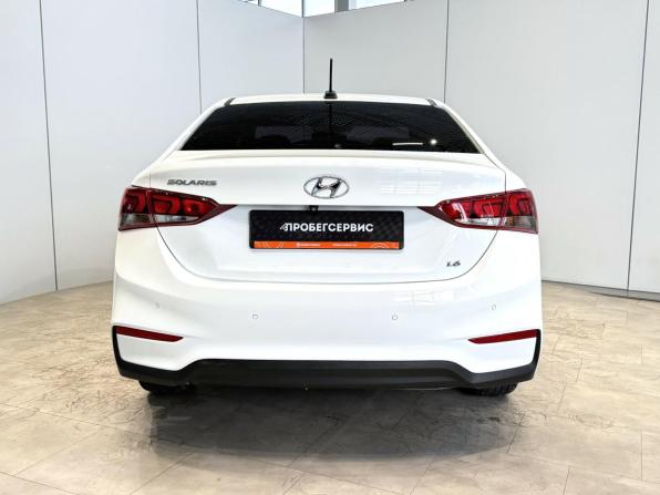 Hyundai Solaris II с пробегом 2017 года, цена 1 345 000 рублей, 163250 км, седан, Автокод Объявления
