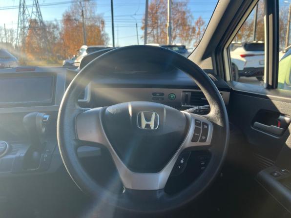 Honda Freed I Рестайлинг с пробегом 2012 года, цена 1 169 300 рублей, 191400 км, компактвэн, Автокод Объявления
