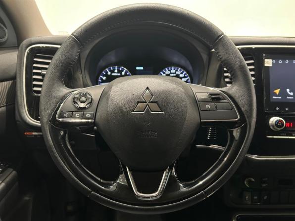 Mitsubishi Outlander III Рестайлинг 3 с пробегом 2021 года, цена 2 259 000 рублей, 105672 км, внедорожник, Автокод Объявления
