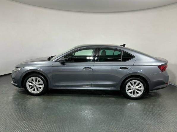 Skoda Octavia IV (A8) с пробегом 2020 года, цена 2 090 000 рублей, 182078 км, лифтбек, Автокод Объявления