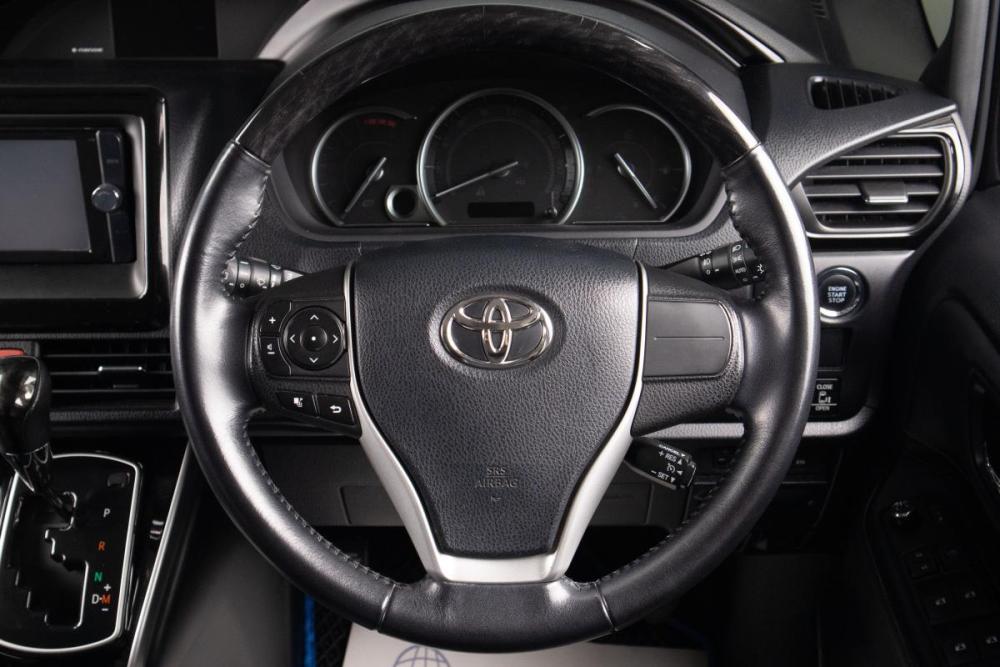 Toyota Esquire I Оренбург  - изображение 10