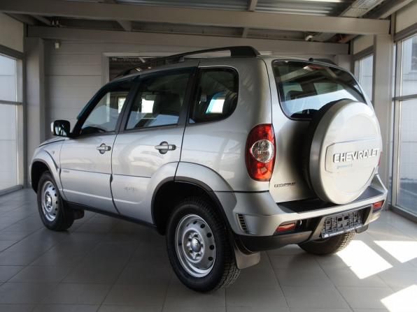 Chevrolet Niva I Рестайлинг с пробегом 2016 года, цена 689 000 рублей, 105000 км, внедорожник, Автокод Объявления