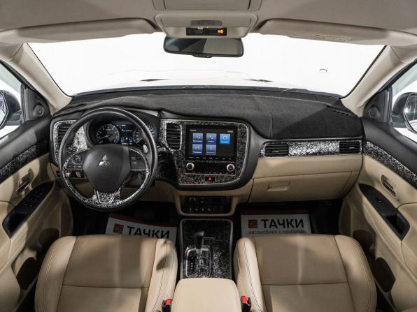 Mitsubishi Outlander III Рестайлинг 3 с пробегом 2020 года, цена 2 800 000 рублей, 101100 км, внедорожник, Автокод Объявления