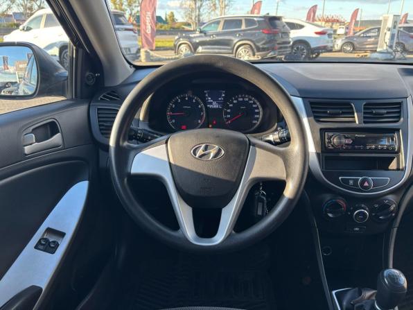 Hyundai Solaris I с пробегом 2014 года, цена 640 000 рублей, 253590 км, седан, Автокод Объявления