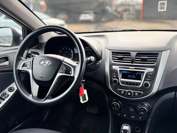 Hyundai Solaris I Рестайлинг с пробегом 2015 года, цена 1 159 000 рублей, 135410 км, седан, Автокод Объявления