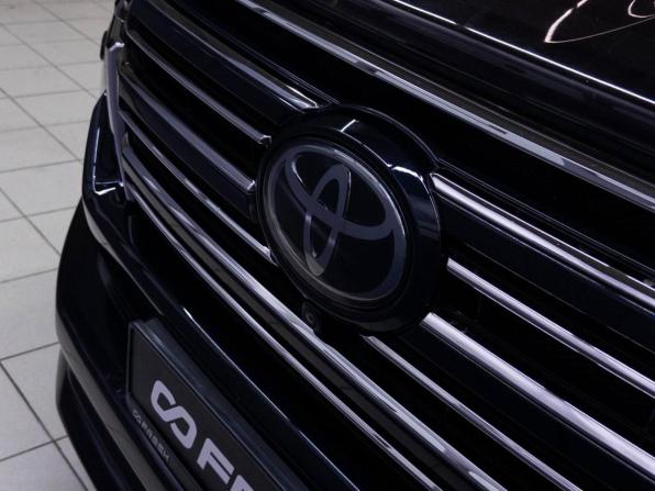 Toyota Land Cruiser 200 Series Рестайлинг 2 с пробегом 2018 года, цена 8 099 000 рублей, 215460 км, внедорожник, Автокод Объявления